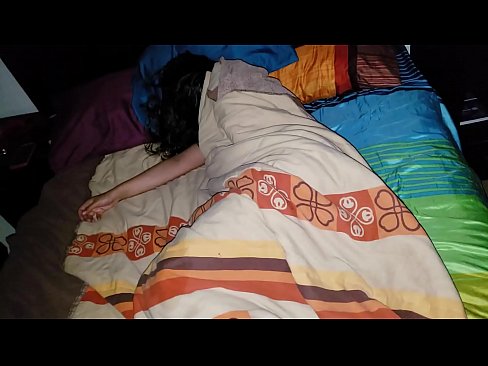 ❤️ Üvey oğul, genç üvey annesini uyurken azarlıyor. Porno tr.tusar.top ❤